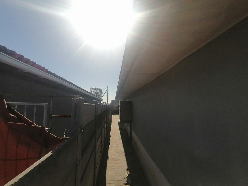 5 Bedroom Property for Sale in Sunbird Park Western Cape